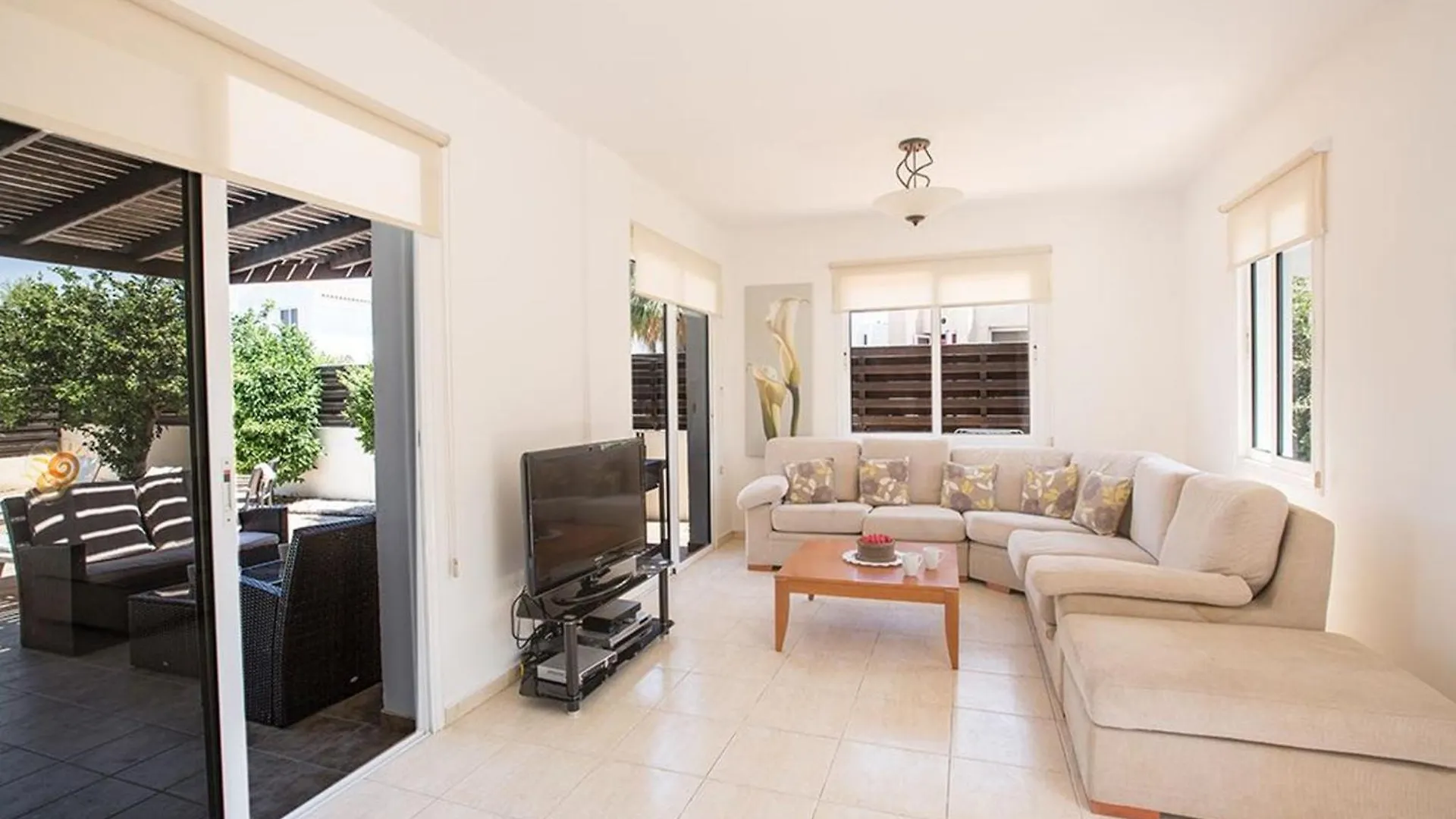 Villa Protaras Eos, Modern 3Bdr Protaras Villa With Pool, Short Walk To All Beachresort Centre